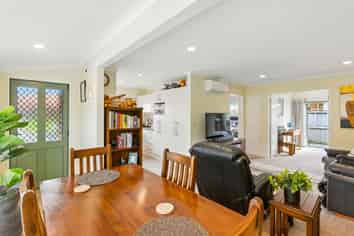 5/17 Redwood Close, Paraparaumu