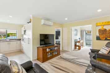 5/17 Redwood Close, Paraparaumu