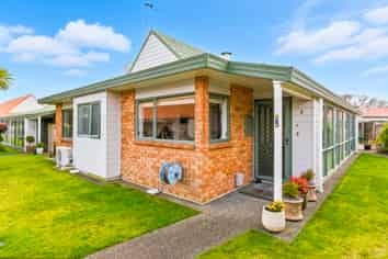 5/17 Redwood Close, Paraparaumu