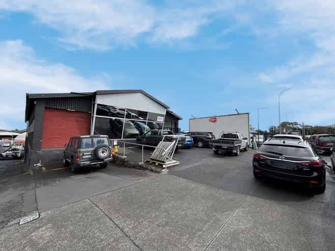 Road front on Great South Road – 410sqm
