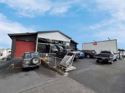 Road front on Great South Road – 410sqm