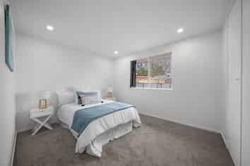 1/12 Kennington Drive, Clendon Park