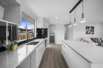 1/12 Kennington Drive, Clendon Park