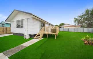 1/12 Kennington Drive, Clendon Park