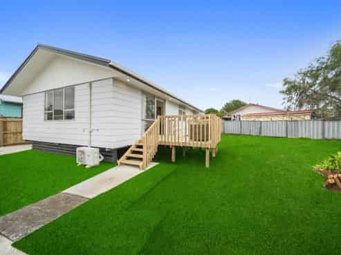 1/12 Kennington Drive, Clendon Park