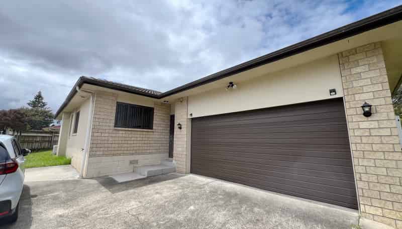 196 Robertson Road , Mangere East