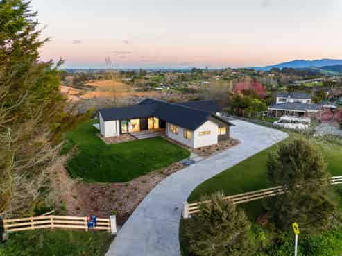 60 Lockerbie Lane, Whatawhata