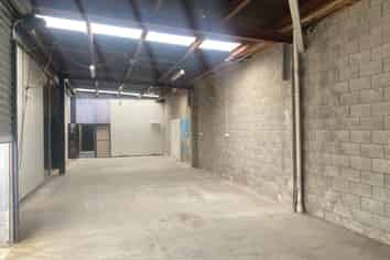 Warehouse Next to Bunnings Lyall Bay 