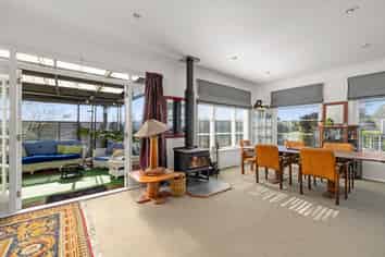 28 Oxford Street, Martinborough