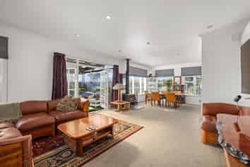 28 Oxford Street, Martinborough