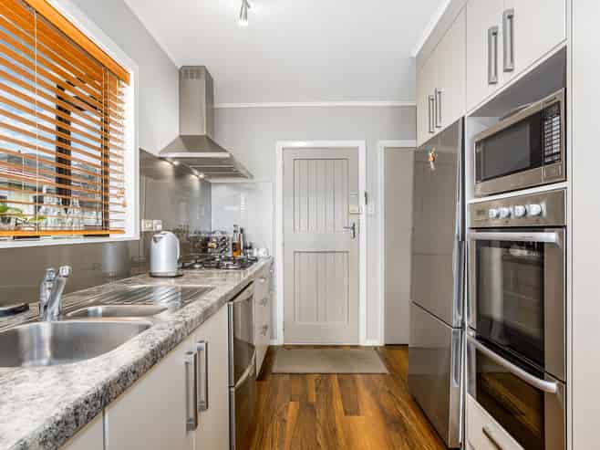 25 Russell Road, Wainuiomata
