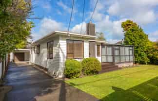 25 Russell Road, Wainuiomata