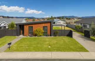 15 Palm Drive, Whitianga