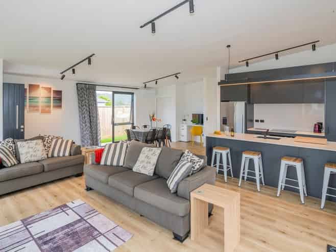 15 Palm Drive, Whitianga