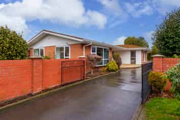 144 Warren Crescent, Hillmorton