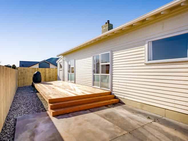 44 Dorset Avenue, Westown