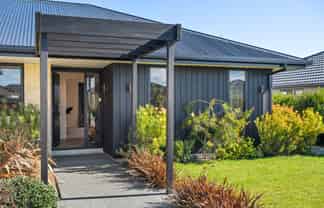 50 Harvard Road, Burleigh