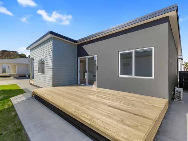 64 Riley Crescent, Papamoa