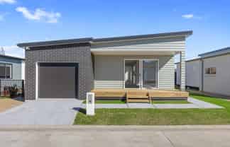 64 Riley Crescent, Papamoa