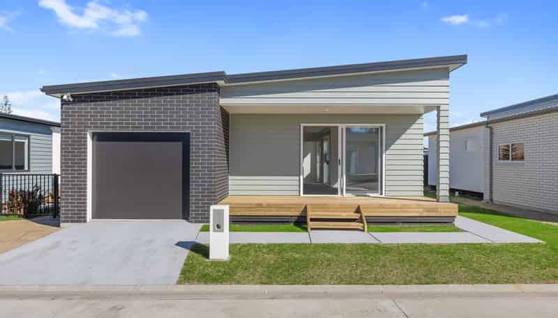 64 Riley Crescent, Papamoa