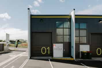 Retail‑Aspect Industrial Unit - 5.00% Gross 