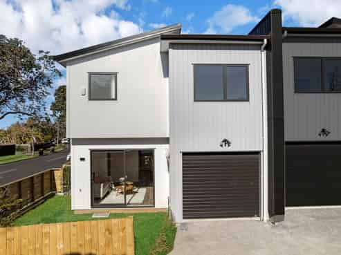 Lot 1-3/13 John Walker Drive, Manurewa