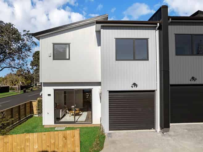 Lot 1-3/13 John Walker Drive, Manurewa