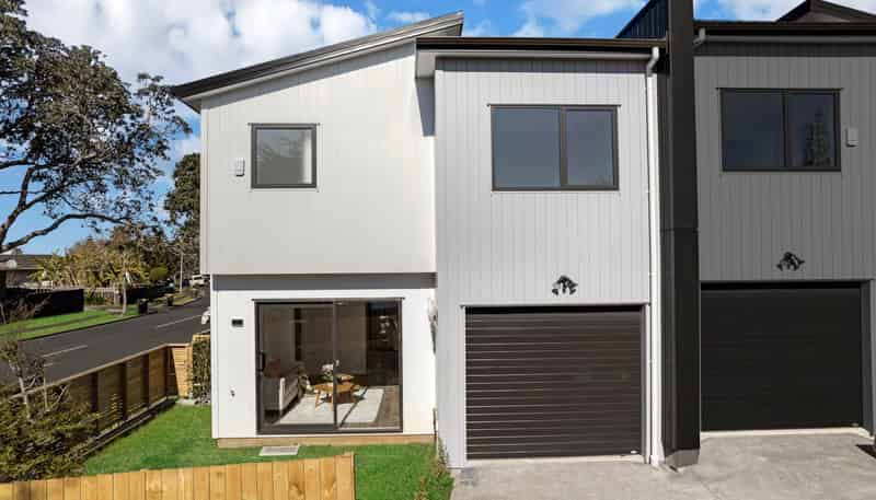 Lot 1-3/13 John Walker Drive, Manurewa