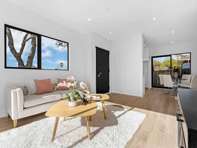 Lot 1-3/13 John Walker Drive, Manurewa