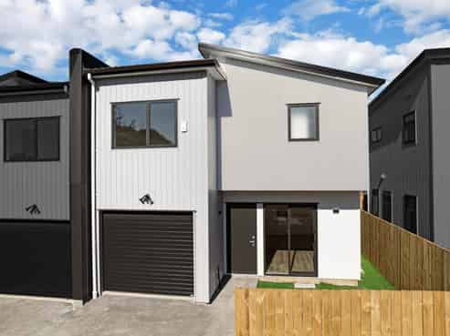 Lot 1-3/13 John Walker Drive, Manurewa