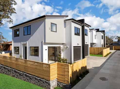 Lot 1-3/13 John Walker Drive, Manurewa