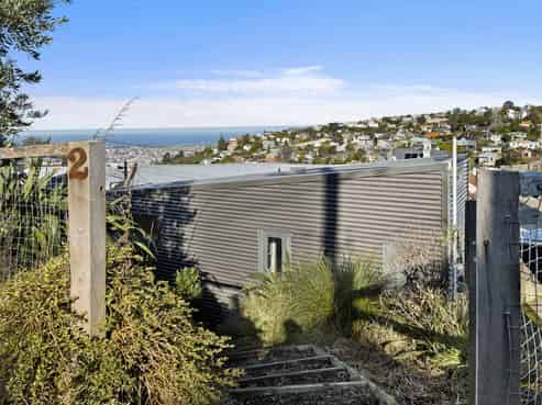 2 Iona Street, Mornington