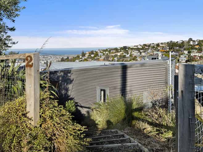 2 Iona Street, Mornington