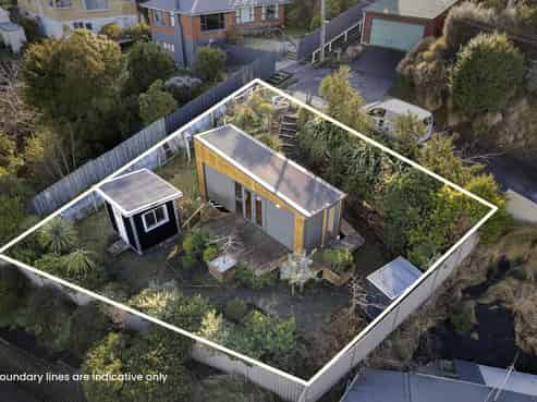 2 Iona Street, Mornington