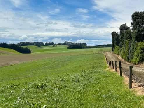 1156-1215 Hillend Road, Hillend