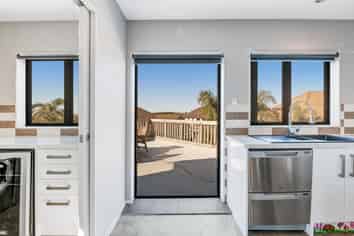 105 Alec Craig Way, Gulf Harbour