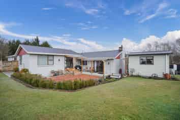 25 Farm Street, Lumsden