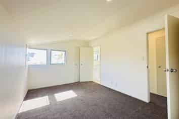 1/5 Carole Crescent, Pakuranga