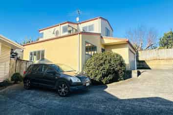 1/5 Carole Crescent, Pakuranga