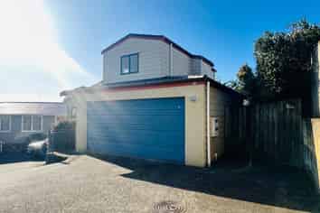 1/5 Carole Crescent, Pakuranga