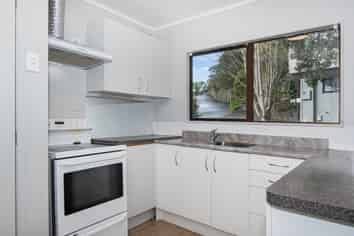 19B Tikorangi Place, Morningside