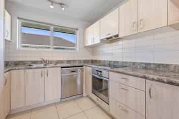 2/9 Dodson Avenue, Milford