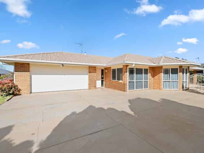 13 Blairgowrie Place, Rototuna North