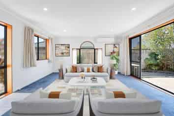 22 Red Hibiscus Road, Stanmore Bay