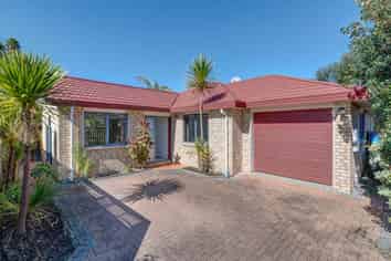 22 Red Hibiscus Road, Stanmore Bay