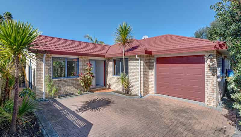 22 Red Hibiscus Road, Stanmore Bay