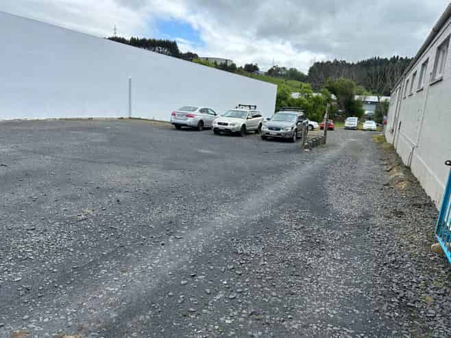 Metalled Yard - Kaikorai Valley Road