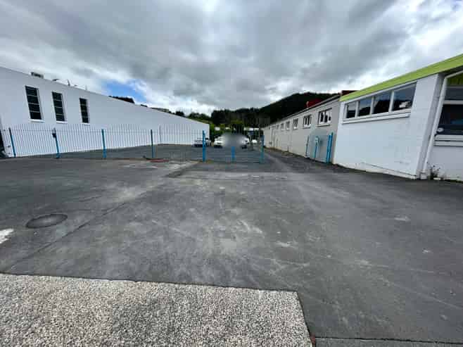 Metalled Yard - Kaikorai Valley Road
