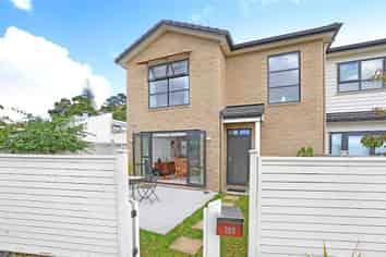 383 College Road, Stonefields