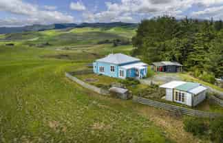 97 Waikareao Road, Te Hauke